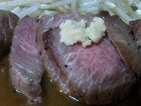 ローストビーフにかける白いソースみたいなのはなんて名前でどうやって作るんですか Yahoo 知恵袋