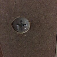 家具を組み立てていたところ 間違えた板にカムロックネジを入れてしまい 抜けなくな 教えて 住まいの先生 Yahoo 不動産