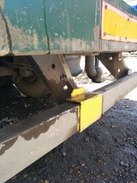 トラックのバンパー修理について 現場の急坂でリアバンパーを地面に擦 Yahoo 知恵袋