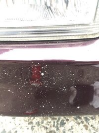 車に落ちない黒い汚れがブツブツとあり調べるとピッチタールと言うことを知 Yahoo 知恵袋