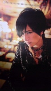 Gacktさんの高画質なこの画像がほしいです この画像よりも Yahoo 知恵袋