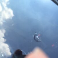 車のフロントガラスにひびが入りました パニ食って瞬間接 Yahoo 知恵袋