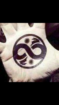 Uverworldのtakuya さんが手につけているタトゥ Yahoo 知恵袋