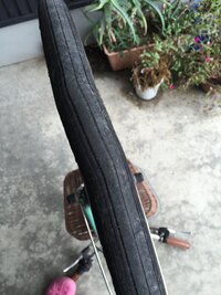 自転車のタイヤのゆがみ治す