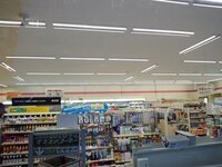 写真のようなセブンイレブンの店内のled照明 電球色と白色の点々のやつ Yahoo 知恵袋