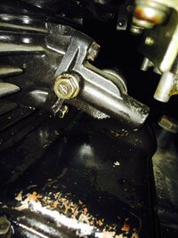 GSX250Eです！
写真のこの部分
セルモーターの上の部分からオイル漏れしているのですが何というガスケットを買えばいいでしょうか？
わかる方いらっしゃいませんか？
よろしくお願いします ！