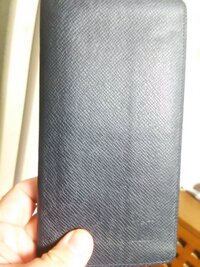 Louisvuittonのタイガの長財布を今年初めに買いました 最近表 Yahoo 知恵袋