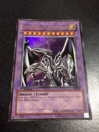 これは本物ですか よろしくお願いしますm M遊戯王カー Yahoo 知恵袋