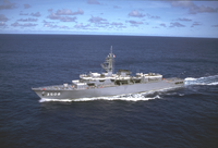 海上自衛隊の練習艦は白い幕みたいなのをよく張っていますが どう言った理 Yahoo 知恵袋