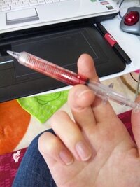 この注射器型のシャーペンを探しています 中の液体が動くみたいで静止 Yahoo 知恵袋