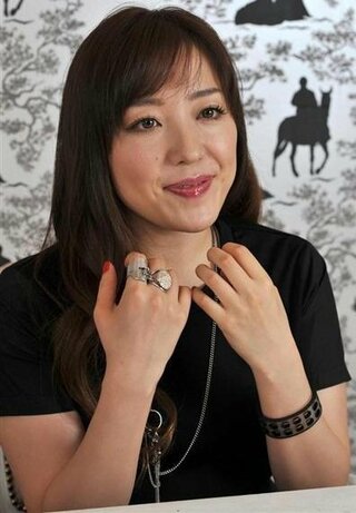 平原綾香さんは美人ですか ブスですか この写真を見るとただのおば Yahoo 知恵袋