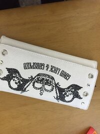 中学生ですこの財布 チャックじゃないです ってダサいですか Yahoo 知恵袋
