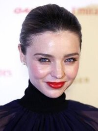 オールバックのポニーテールやお団子って たとえ美人だったとしても男受けは最 Yahoo 知恵袋