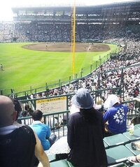 夏の高校野球観戦は長袖のほうが安全なのでしょうか 一日中日光にさ Yahoo 知恵袋