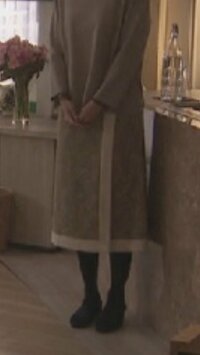 ドラマ ナオミとカナコ の1話で内田有紀さんが着用されていた衣装です Yahoo 知恵袋