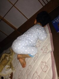 １歳になる赤ちゃんがお尻をあげたうつぶせ寝を何回直してもするんですが これから Yahoo 知恵袋