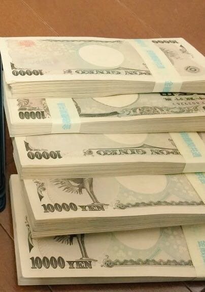 これって偽札ですか ツイッターで話題になってる デレステ課金兵が投稿し お金にまつわるお悩みなら 教えて お金の先生 Yahoo ファイナンス