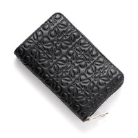 35歳 女性へ ロエベの名刺入れを送る予定なのですが 名刺入 Yahoo 知恵袋