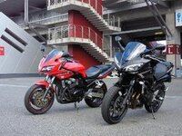 Fz400のヘッドライトが暗いため スフィアライトのh4rのled Yahoo 知恵袋