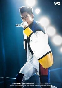 Bigbangのtopが着ているスーツについて質問ですが 画 Yahoo 知恵袋