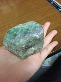 石の鑑定をしてほしいです これは5年くらい前に公園で拾った石な Yahoo 知恵袋