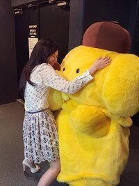 Akb48のまゆゆ 渡辺麻友さんの個別握手会 大写真会でポム Yahoo 知恵袋