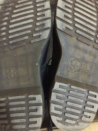 ドクターマーチンのイングランド製のユーズド品をネットで購入し Yahoo 知恵袋