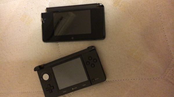 3dsを親に真っ二つにされました この場合 任天堂に修理を出 Yahoo 知恵袋