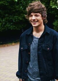 洋楽pvの服の特定をお願いしたいです Louistomlinsonのba Yahoo 知恵袋
