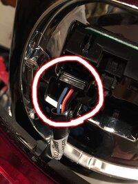 ハーレーダイナのローライダーとスーパーグライドでは新車価格が４０万近く差があり Yahoo 知恵袋