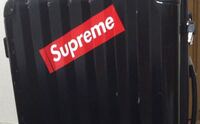 Supremeのこのステッカーって本物ですか こんばんは ス Yahoo 知恵袋