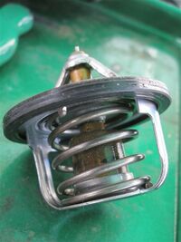 車のサーモスタット故障燃費に影響例えは開度７８ だったサーモスタットが Yahoo 知恵袋