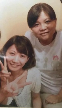 これってsaoriちゃん セカオワ のお母さんですよね さおりち Yahoo 知恵袋