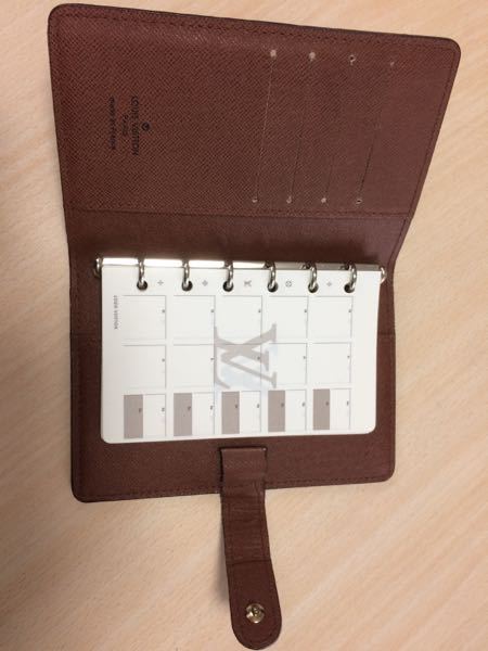 ルイヴィトンの手帳について質問です。 - 先日使わなくなったからと