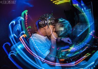 Clubでこのような写真を撮りたくてスローシンクロを試してみ Yahoo 知恵袋