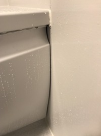 Totoのサザナを使ってますが お風呂のエプロンて取れないんですか 中 Yahoo 知恵袋