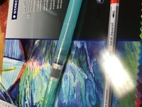 水の表現について 色鉛筆 色鉛筆で池にためた水をかこうとしてい Yahoo 知恵袋