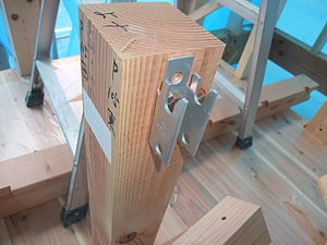木造の戸建てのベランダ 片持ちの張り出しのベランダです 木造の場合 ２ Yahoo 知恵袋