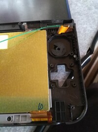 角度を変えると 電源がブチッと切れることについて ニンテンドー3dsを使 Yahoo 知恵袋