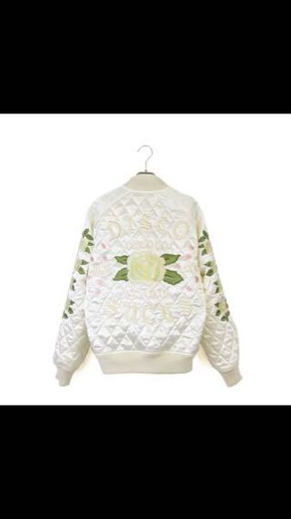 この服のブランドわかりますか Uverworldのta Yahoo 知恵袋