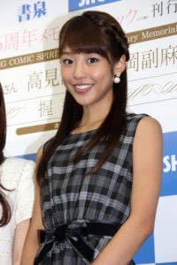 女子アナの岡副麻希さんは色黒ですが ファンデや下地は何を使っているので Yahoo 知恵袋