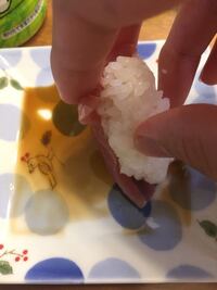 お寿司を食べる時のマナーについて質問です 身内にお寿司を食べる時にネタを Yahoo 知恵袋