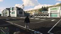 Gta5 バインウッドヒルズにあるテラスとプール付きのでかいガラス張りの Yahoo 知恵袋