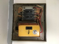 すいませんアパートの配電盤カバーを壊してしまいました パナソニックのサ Yahoo 知恵袋