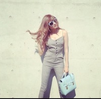 この服どこに売ってますかローラの私服ですもう売ってない可能性高いのでブ Yahoo 知恵袋