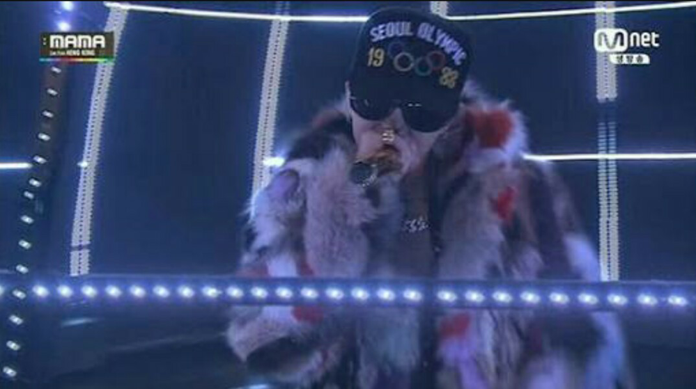 Mama14 ソウルライブでgoodboyの前にg Dragonが1人で歌っ Yahoo 知恵袋