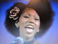 昔 ボニーmに在籍していたこの女性の名前 カタカナで教えてください こ Yahoo 知恵袋