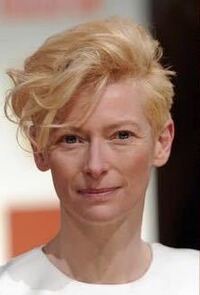 ティルダ スウィントンのような髪の流し方がしたいです わたしはテ Yahoo 知恵袋