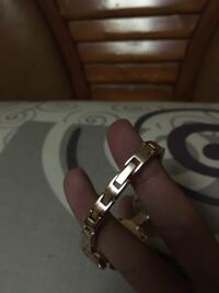 腕時計がはずれません 至急お願いします 腕時計のはずし方がわかりません Yahoo 知恵袋