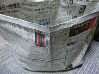 部屋の新聞紙ゴミ箱です 番組欄 新聞紙の半分の大きさ を横にした Yahoo 知恵袋